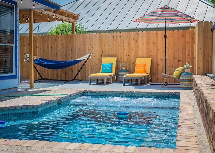 Fun \'N Sun Heated Pool & Gameroom By Fiesta Texas